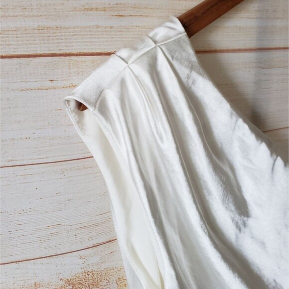 Elliatt Revolve Cassini White One Shoulder Satin Dress Wedding Special Occasion - Picture 8 of 15